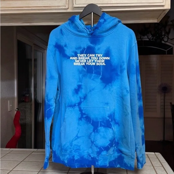 Yours Truly Clothing by Phora Broken Butterfly Evolution Tie Dye Hoodie M - Picture 1 of 11